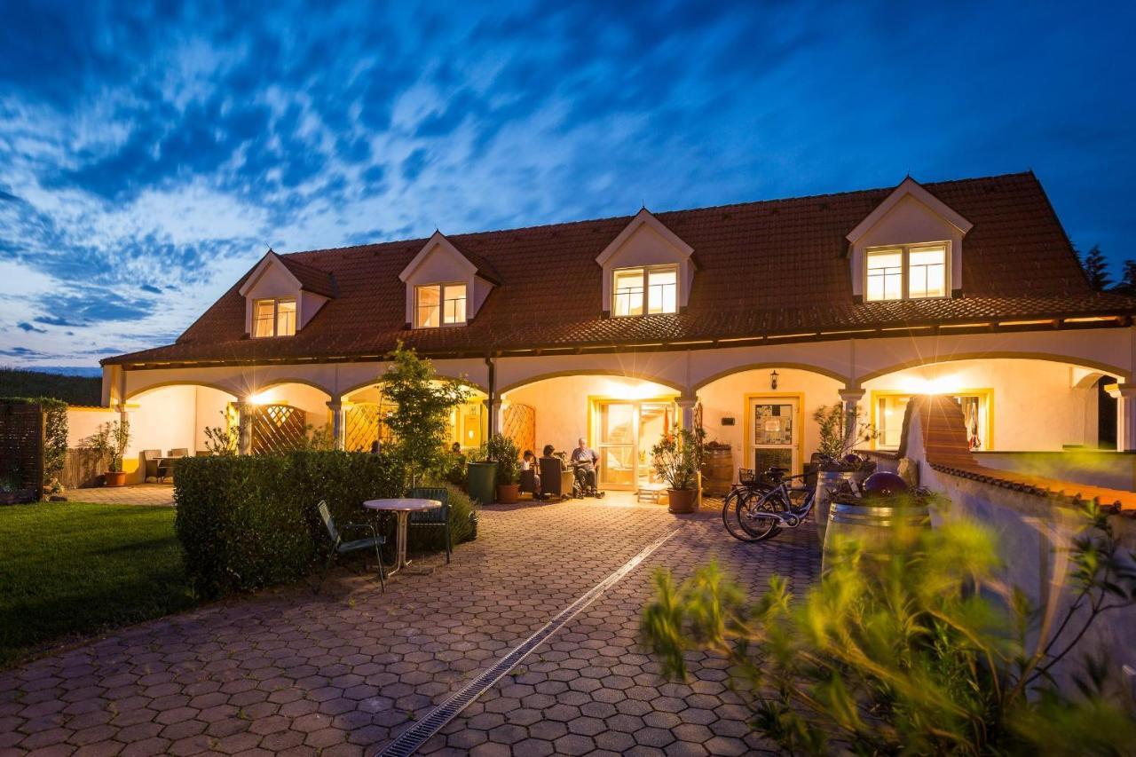 Appartementhaus Martina Mörbisch am See Esterno foto